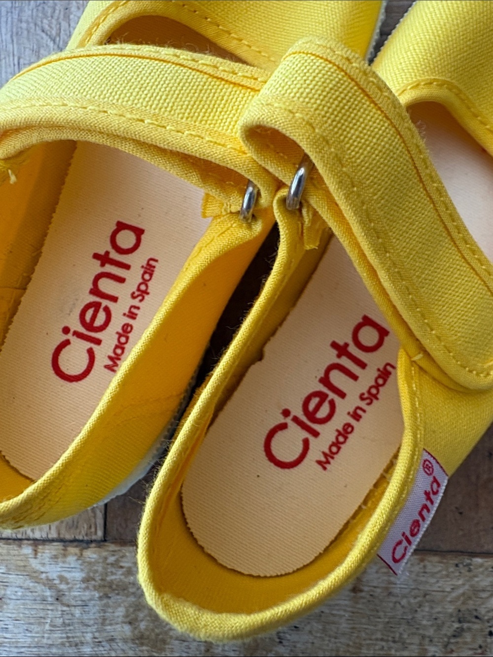 Like new Cienta Yellow Canvas Mary Jane Shoes size 25 - Picture 2 of 8
